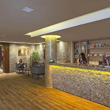 阿蒂伯格海滩酒店 酒店